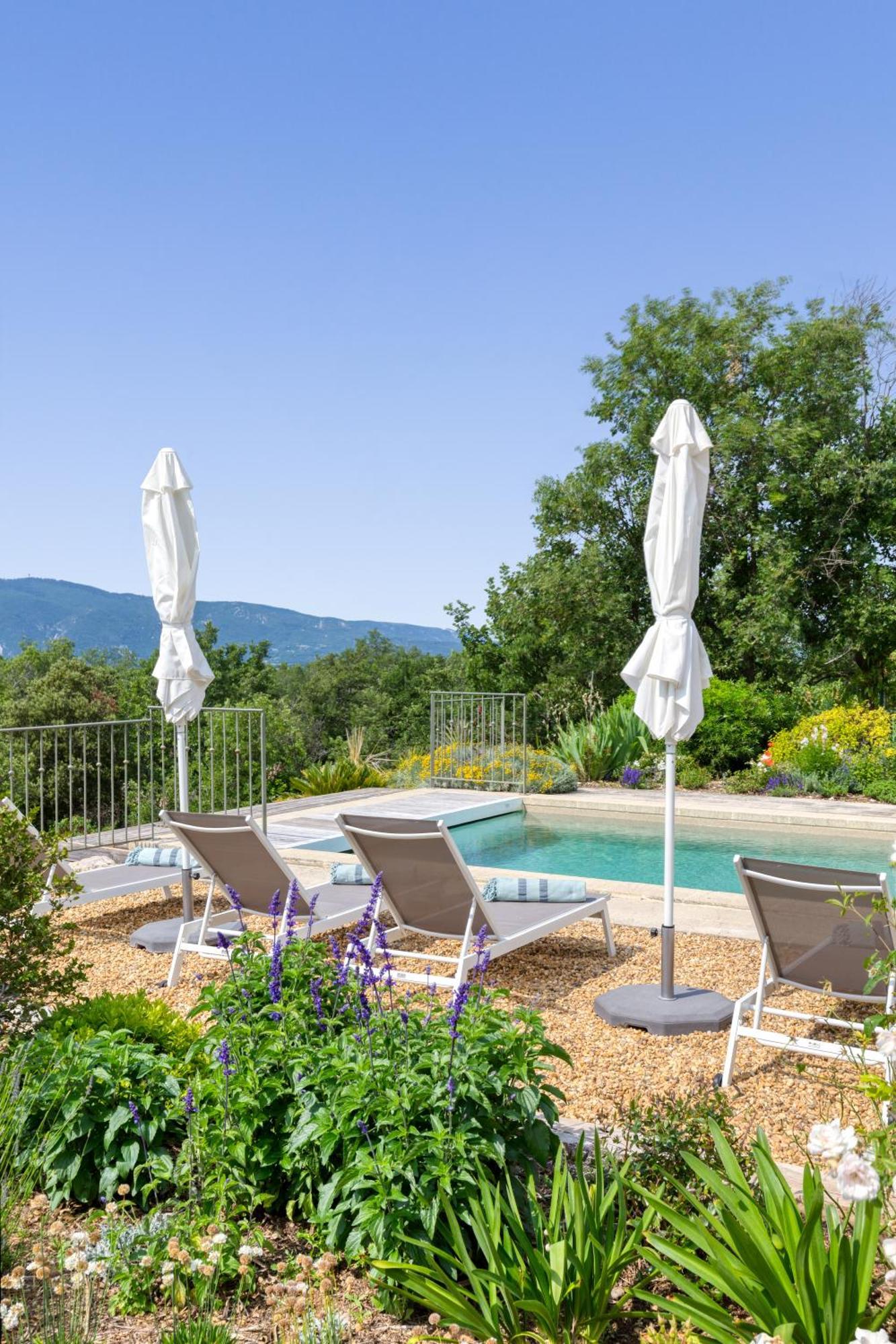 Bastide De Viens - Vue Luberon, Piscine Chauffee, Boulodrome Villa Bagian luar foto